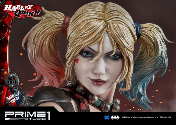 Harley Quinn Statue