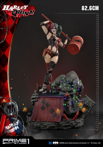 Harley Quinn Statue