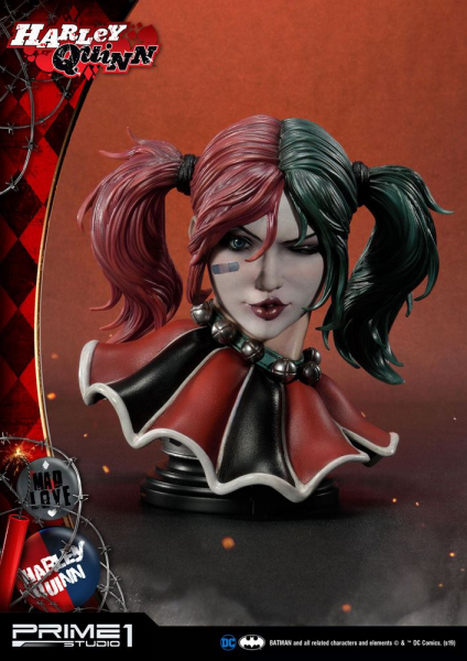 Harley Quinn Statue