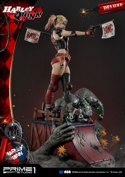 Harley Quinn Statue