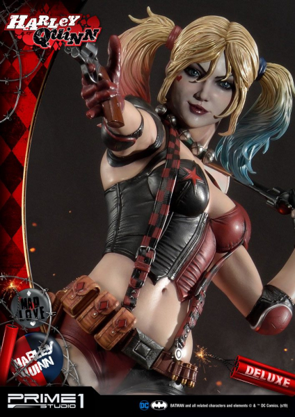 Harley Quinn Statue