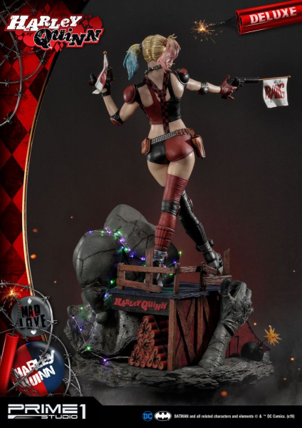 Harley Quinn Statue