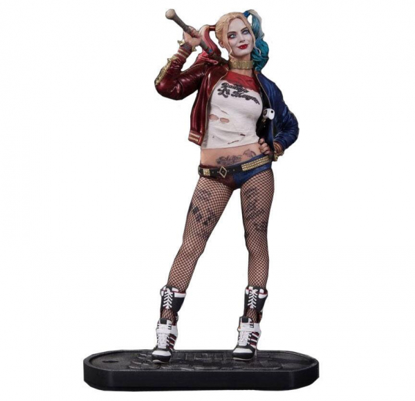 Harley Quinn Statue