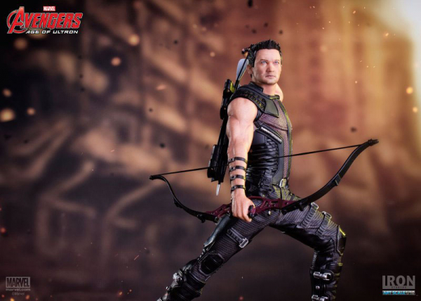 Hawkeye Statue 1/10