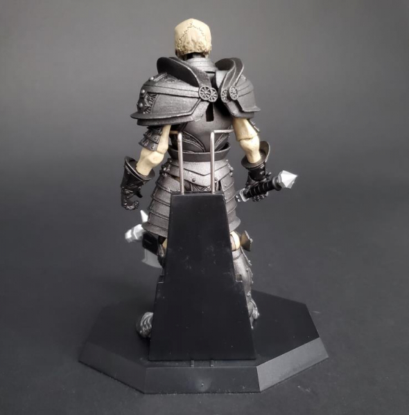 Figurenständer für Actionfiguren, Mythic Legions: Poxxus