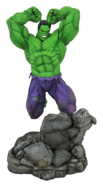 Hulk Statue