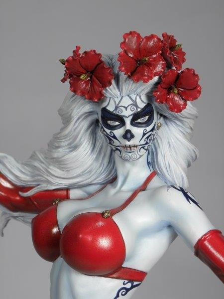 La Muerta Statue