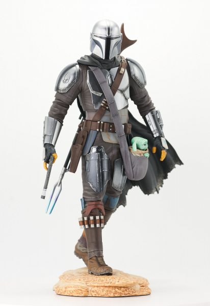 The Mandalorian with Child Statue 1:7 Premier Collection, Star Wars: The Mandalorian, 25 cm