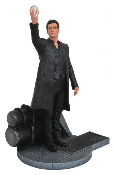 Mann in Schwarz Statue