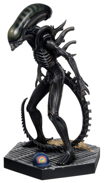 Mega Alien Xenomorph