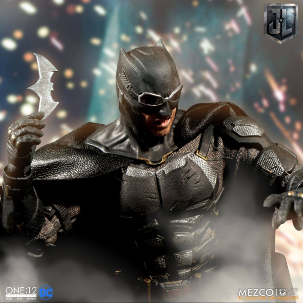 Tactical Suit Batman One:12