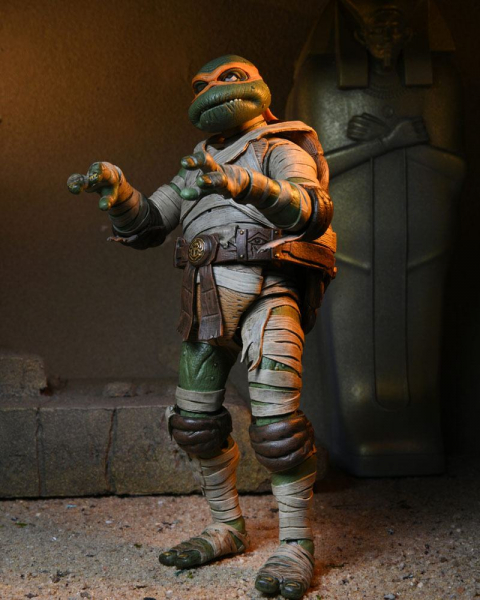 Ultimate Michelangelo as The Mummy Actionfigur, Universal Monsters x Teenage Mutant Ninja Turtles, 18 cm