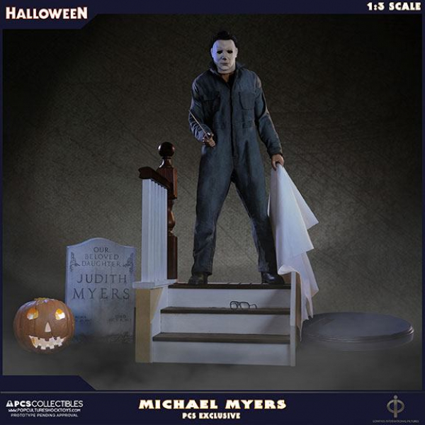 Michael Myers Statue