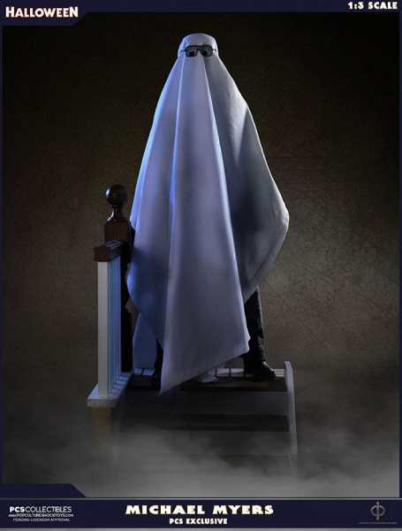 Michael Myers Statue