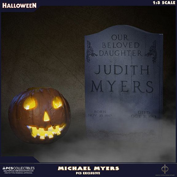 Michael Myers Statue