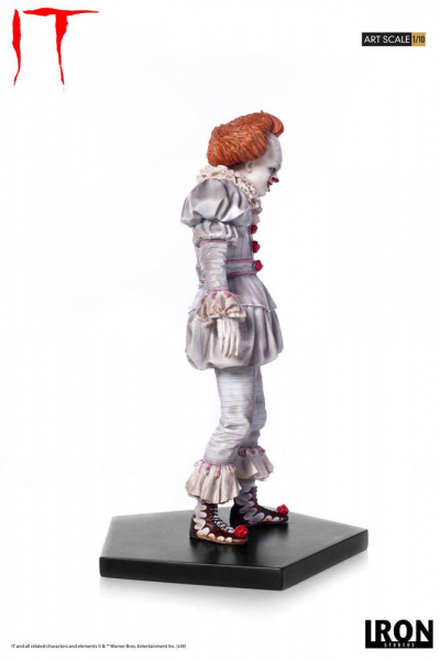 Pennywise Statue