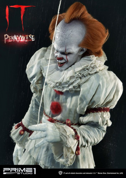 Pennywise Statue