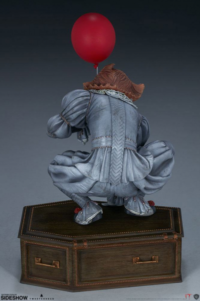 Pennywise Statue