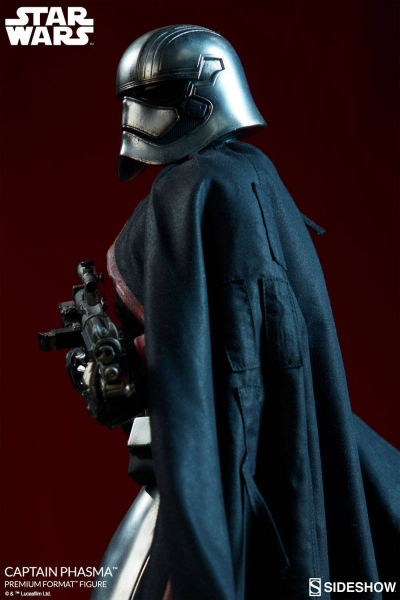 Captain Phasma Premium Format