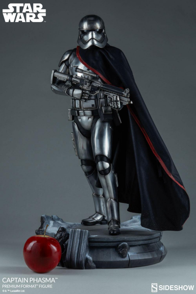 Captain Phasma Premium Format