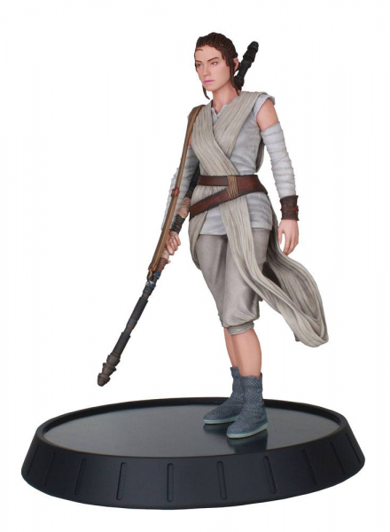 Rey Statue