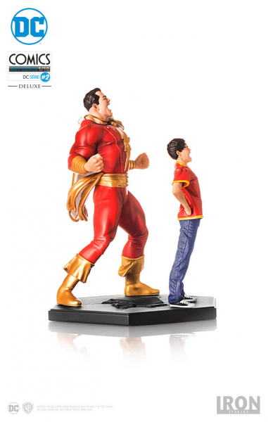 Shazam Statue 1/10