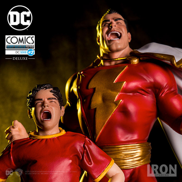 Shazam Statue 1/10