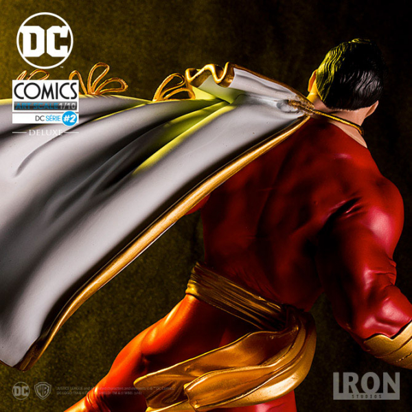 Shazam Statue 1/10