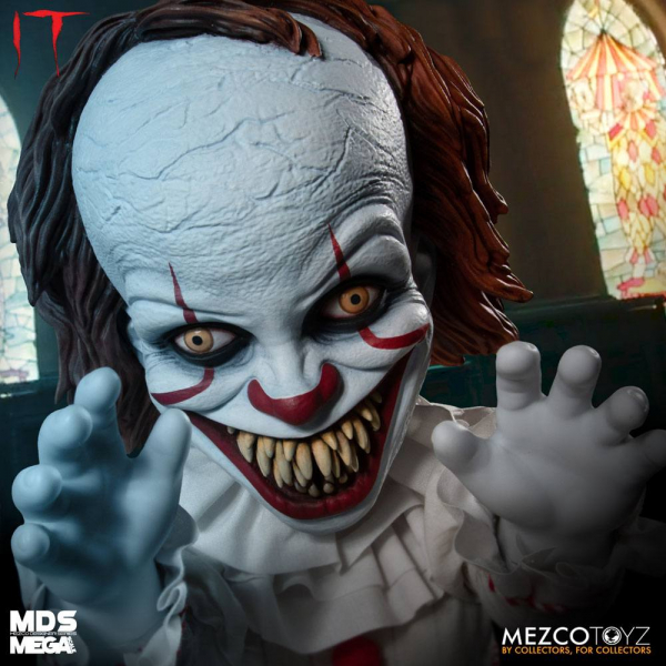 Sinister Pennywise Talking Doll Mezco Designer Series Mega Scale, It Chapter Two, 38 cm