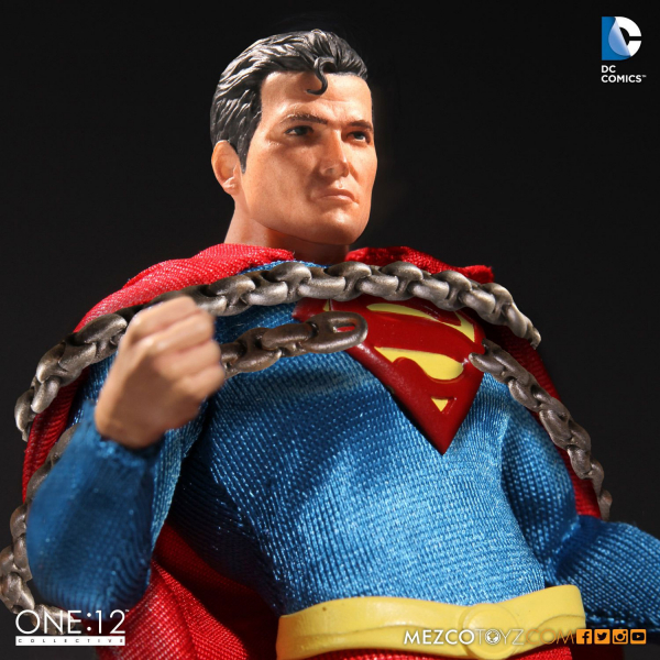 Superman Mezco 1/12