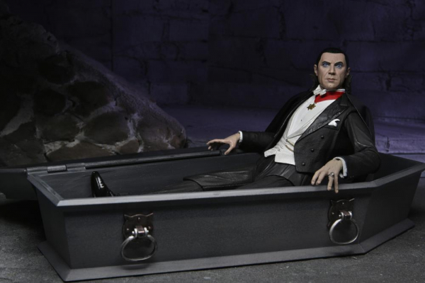 Ultimate Dracula (Transylvania) Actionfigur, Universal Monsters, 18 cm