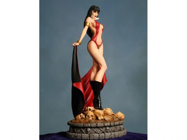 Vampirella Statue