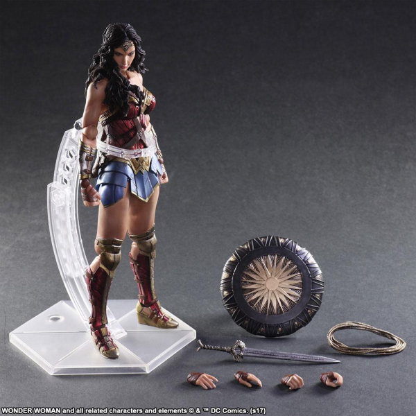 Wonder Woman Play Arts Kai